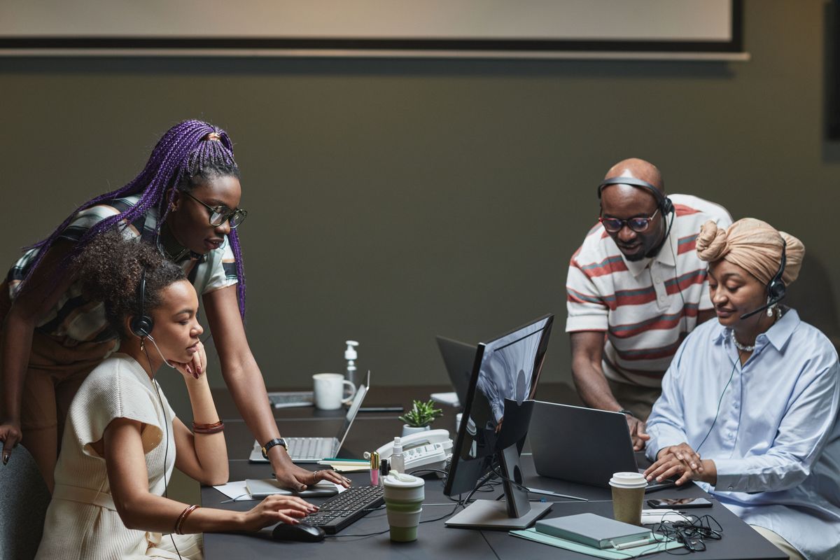 Équipe technique de SAVPLUS Conseil en intervention de maintenance informatique